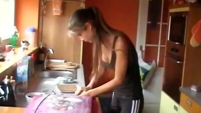 My girlfriend non-professional opens throat for lavish spunk flow