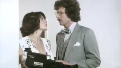 Veronica Hart, Lisa De Leeuw, John Alderman in classic porn clip