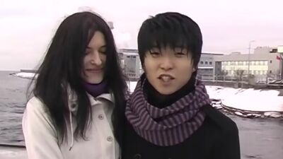 Amateur oral sex on a frosty day