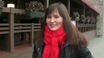 How to pick up girl in public place