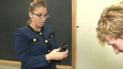 Jimmy Longwood Gives Stacie Starr a Cumshot Facial