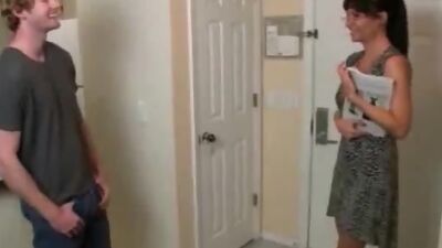 Milf Angie Niore Cumshot facial