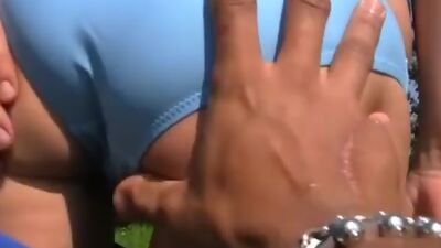 Hot outdoor fuck and squirt