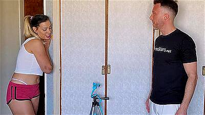 the old school argentine to two cameras. The curious neighbor