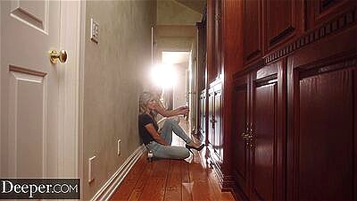 Deeper. Kayden Helps Ryan to Forget Her Man