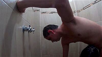 I come several times while my boyfriend fucks me when I'm taking a bath