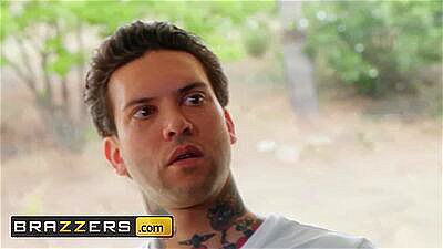 Brazzers - Dirty Masseur pounds thicc PAWG Lela Star