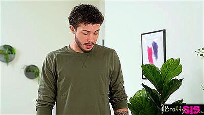 Stepbro's Big Dick Doesn't Fit down Tiny BrattySis Amber Summer's Throat - S30:E11