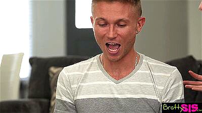 Step Sisters BFF "Why didn't you tell me your step brother had such a weapon!" S16:E12