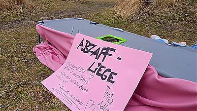 Summer feelings? My dick melking-lounger is waiting to be used! Which lake should I come to in 2023?