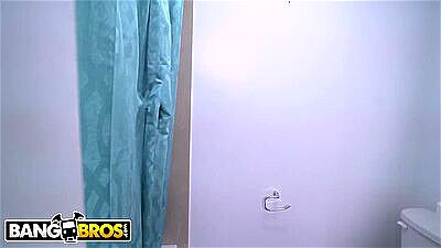 BANGBROS - Juan El Caballo Loco Takes On Black MILF Diamond Jackson