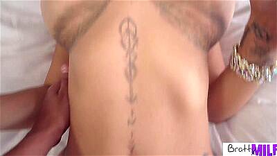 Broke & Homeless StepMilf Lauren Pixie Begs and Pleads to Stepson She Will Do ANYTHING -S2:E1