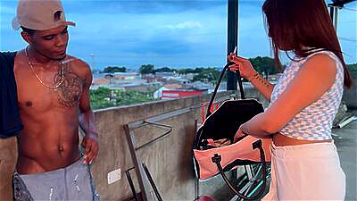 I fuck the black cock builder and make him squirt on the terrace overlooking the entire city of Cali