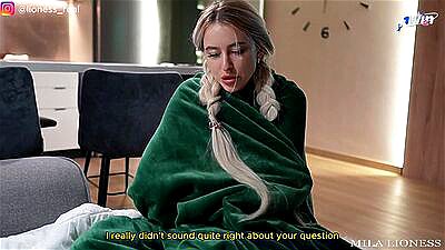 Deling af sengen med stedsøster på ferie. Hun blev bange og fik Cum på hendes trusser