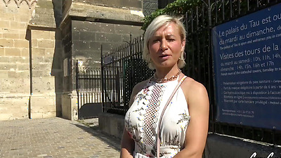 Kim, 41 years old, a milf fond of sodomy