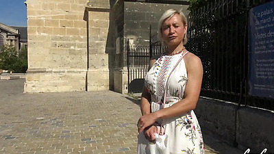 Kim, 41 years old, a milf fond of sodomy