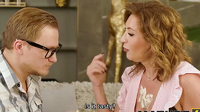 MATURE4K. Friend’s Irresistible Mom