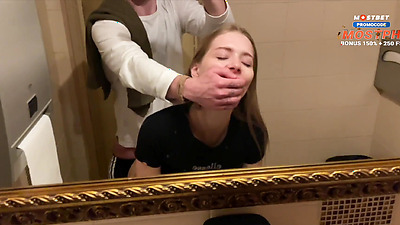 Fuck with a stranger in the gym