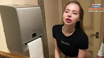 Fuck with a stranger in the gym