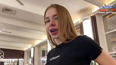 Fuck with a stranger in the gym