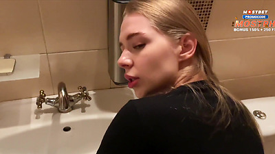 Fuck with a stranger in the gym