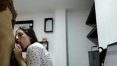 LE PIDO UN FAVOR A MI VECINO EL INFORMATICO