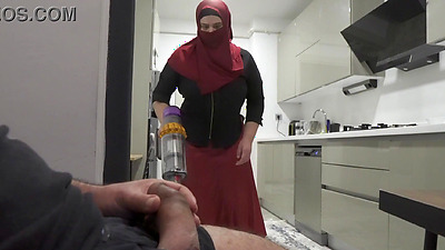 MAID CATCHES MAN JERKING OFF