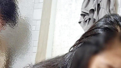 Pinay Pinasok ng kapitbahay sa C.R, Quickie Sex in bathroom SOBRANG BITIN. NagDuG0 sa Laki!