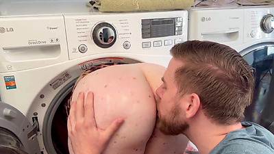 I Fuck My Big Arse MILF Stepmom Stuck in the Washer! Steve Rickz