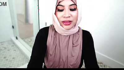 MuslimTabu - Big tits curvy Hijab Wife Tokyo Lynn Can No Longer Resists Her Horny Husband