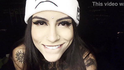 Fata shows off her big tits and shows off her booty