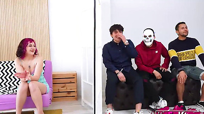 Young Mei can even take 3 rookie dudes. She's about to teach 'em a lesson!