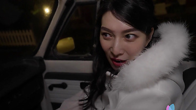 POV Date With Smoking Hot Brunette Chick, Jiaxin