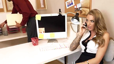 Juelz Ventura Fucking In The Office With Her Bubble Booty - The Arse