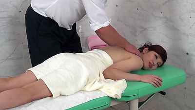 Yura Hitomi in a hot massage parlor