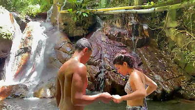 Unknown latina babe gets fucked in the woods while she is lost 1PT