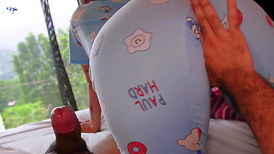 comparto cama con la novia de mi padrastro 3