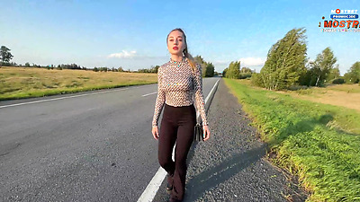 Hot whore hitchhikes in tight leggings, shows tits and booty and pays for the ride with sex