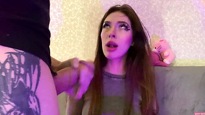 Gerageyn - E-chick love to suck big shaft and videogames