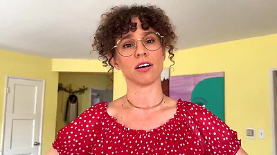 Stepmom Likes Short Guys With Small Dicks