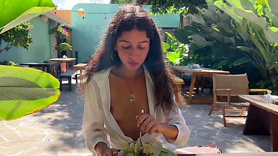 I asked a friend to cum on my face in a cafe so I could eat food with sperm - Public Cumwalk