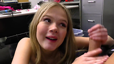 Teen Lands in A Serious Trouble with The Mall Officer - Cutelifter