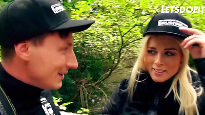 Sweet Cat Cannot Wait To Ride In Our Bus - LETSDOEIT