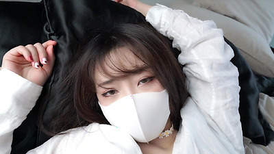 Sweet Chinese Escort 1 Fuck her when she was playing Nintendo switch