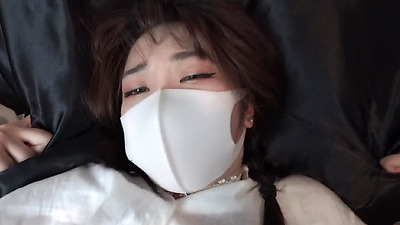 Sweet Chinese Escort 1 Fuck her when she was playing Nintendo switch