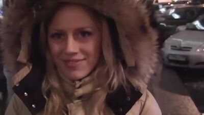 Public fuck with a gorgeous blonde