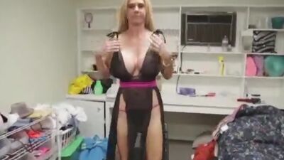 Brooke Tyler: Milking With My Mounds