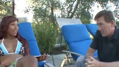 Leilani Leeannev Gets Her Pussy Worshipped