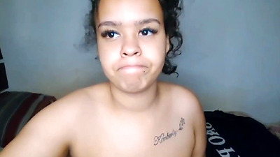 HOT LITTLE WHORE FULL OF HORNY PLAYING WITH HER PUSSY CUMS TASTY WITH HER TOYS