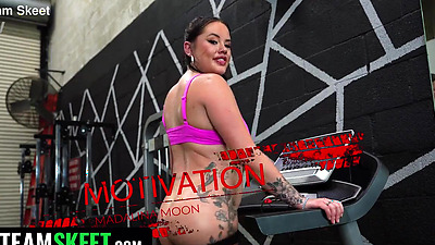 Perfect Arse! My Horny Personal Trainer Gave Me the Workout of a Lifetime